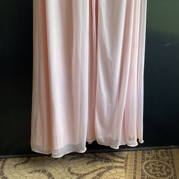 David’s Bridal - Petal Bridesmaid’s Dress - Picture 6 of 9